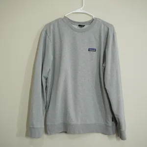 Patagonia Women's Size Medium Logo Organic Cotton Sweatshirt Gray Crewneck thumbnail 2