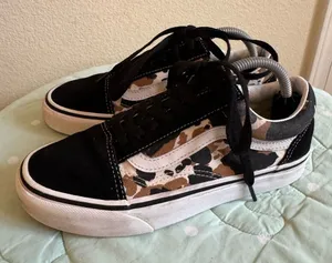 Vans Old Skool Black and Tan Camouflage Sneakers women’s size 6 thumbnail 1