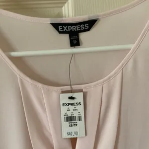EXPRESS Blouse Work Top Pale Pink Size XS Notch Pleat Business Formal Shirt NWT thumbnail 2