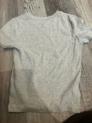 Hollister thumbnail 2