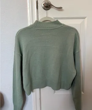 H&M Green Cropped Mockneck Sweater - S thumbnail 2