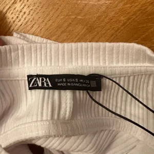 Zara Ruffled Ribbed T-Shirt thumbnail 6