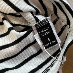 SheIn High neck striped tank top. Black/white thumbnail 3