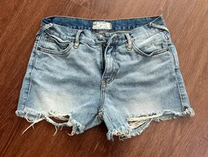 Free People Denim Shorts Distressed Cut-Off 26 thumbnail 1