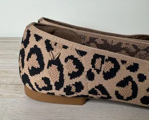 Vivaia Square-Toe V-Cut Flats Margot 2.0 Leopard Print size 40.5 thumbnail 9