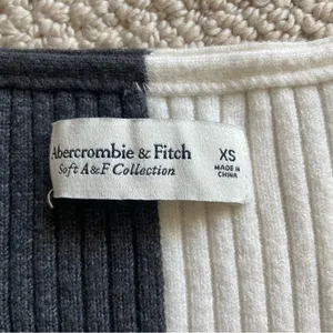 Abercrombie & Fitch Colored Blocked Plush Ribbed Knit Long Sleeve Sweater XS thumbnail 2