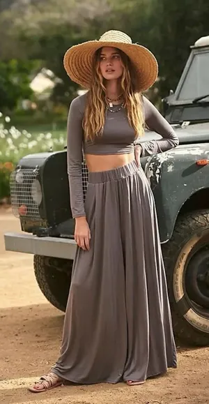 ✨Free People Beach Alia Crop Brown Size Large Top✨ thumbnail 1