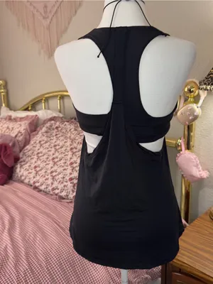 Lululemon Black Women's Athletic Tank Top - Scoop Neck Active Tank thumbnail 7