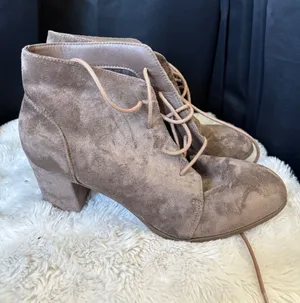Madden Girl Torch Taupe Faux Suede Lace Up Block Heel Ankle Boots Size 11M thumbnail 1