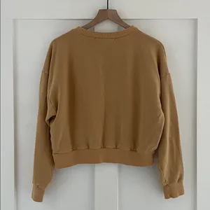 ASOS Boxy Cropped Long Sleeve Crewneck Pullover Sweatshirt Size 10 thumbnail 3