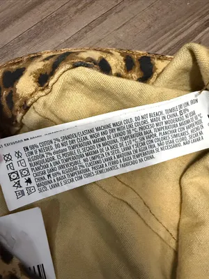 Forever 21 Leopard Flare Jeans 29 Fits 27x32 NWT Bell Bottom Animal Print thumbnail 13
