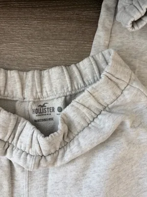Hollister Sweatpants thumbnail 4