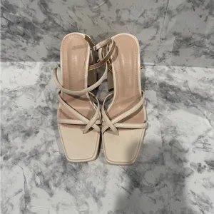 Princess Polly Cammie Heels Cream thumbnail 6