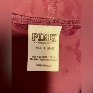 Victoria's Secret PINK Maroon/Burgundy Hooded Pullover Windbreaker Raincoat thumbnail 6