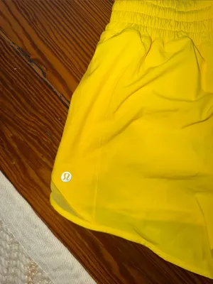 NWT Lululemon Hotty Hot Yellow High Rise Shorts 4” Lined thumbnail 5