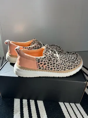 Cheetah Hey Dude Women’s thumbnail 4