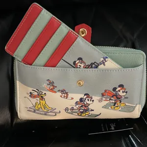 Disney NWT Light Blue and White Wallet with Skiing Characters thumbnail 4