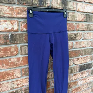 Lululemon Size 6 Purple Leggings Athletic Athleisure Soft Stretch Pull On thumbnail 2
