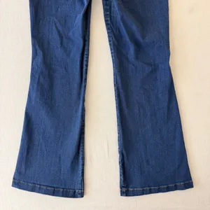 Spanx Flare Jeans Womens XL Petite Blue Pull On High Rise Stretch Denim thumbnail 3
