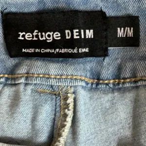 Refuge Size Medium Light Blue Denim Skirt, Preloved thumbnail 6