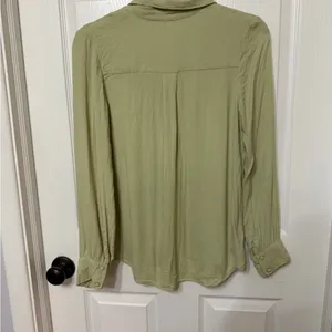 Aritzia  Wilfred Tulum‎ Blouse Green Button Down XS thumbnail 8