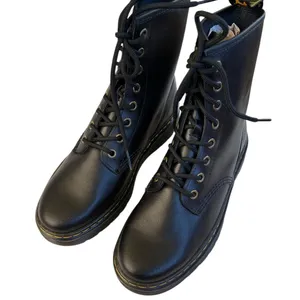 NEW Dr. Martens Leather Zavala Boots Black Size 8 thumbnail 3