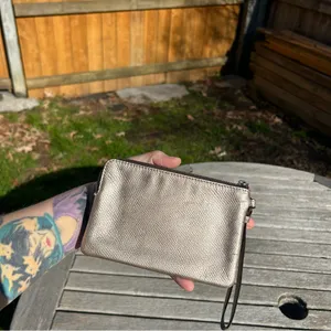COACH Corner Zip Wristlet White Gold‎ Coated Canvas thumbnail 5