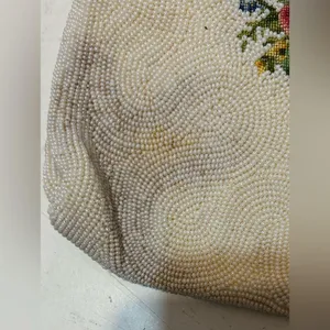 Floral White vintage Beaded Handbag thumbnail 3