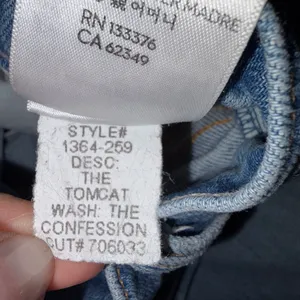 Mother Superior The Tomcat Distressed Straight Leg Ankle Jean in Confession Wash 28 thumbnail 12