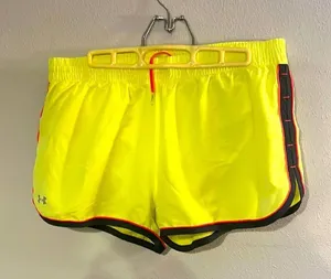 Under Armour fitted running‎ shorts with underwear, liner size large thumbnail 1