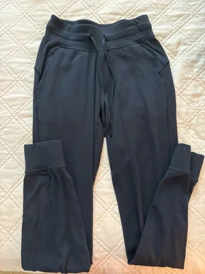 Lululemon Align Joggers Black thumbnail 1