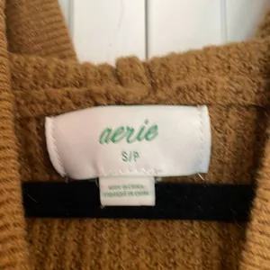 Aerie cozy up brown waffled knit hooded sweater size small thumbnail 4