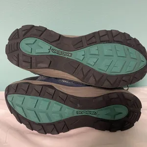 Vasque Leather Upper Hiking Boots Women's Size 5‎ Black And Gray thumbnail 7