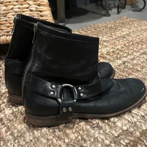Frye Phillip Harness Short Ankle Boots Womens Size 7.5B Black Leather Zip Moto thumbnail 9