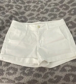 American Eagle Outfitters White Shorts thumbnail 1