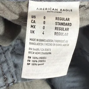 American Eagle Gray Lyocell High Rise Pleated‎ Tapered Button Fly Pants Size 0 thumbnail 3