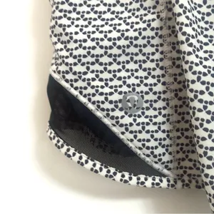Lululemon Hotty Hot Short II *2.5" Monochromic White / Monochromic Black Size 8 thumbnail 8