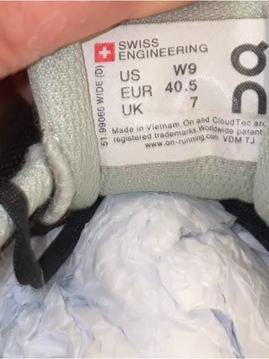On Cloud Cloudflyer Running Shoes / Sneakers size 9 thumbnail 10