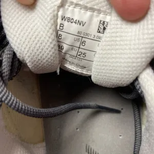 New Balance Women’s Chunky Silver Sneakers New In Box - Vintage - Size 8 W804NV thumbnail 10