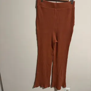 Free People Picnic Sweater Ribbed Flare Lounge Pant Terra Cotta- Size Medium thumbnail 6
