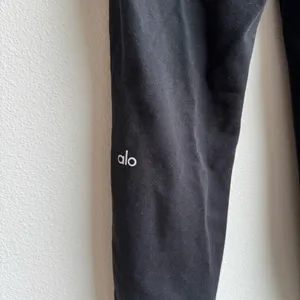 Alo Women Sweatpant Medium? Black Drawstring Waist Modal Athleisure Jogger Logo thumbnail 5