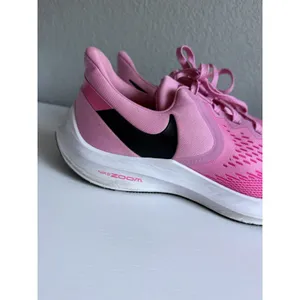 Nike Zoom Winflo 6 Women's 10 Psychic Pink Black Running Shoes BQ3192-600 thumbnail 4