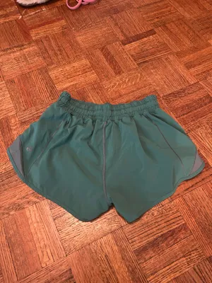 Lululemon Hotty Hot Shorts thumbnail 2