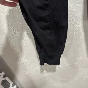 Lululemon Dance Studio Relaxed-Fit Mid-Rise Cargo Jogger Black Size Medium thumbnail 3