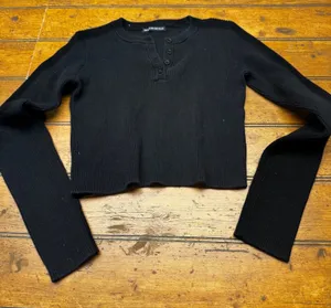 Brandy Melville Black Ribbed Henley Long Sleeve Cropped Top‎ Zelly Shirt Womens thumbnail 1