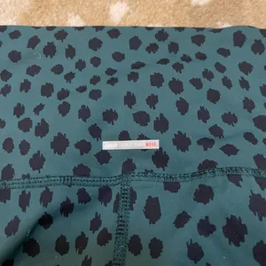 Aerie sea foam green blue leopard print leggings women’s size XL thumbnail 5