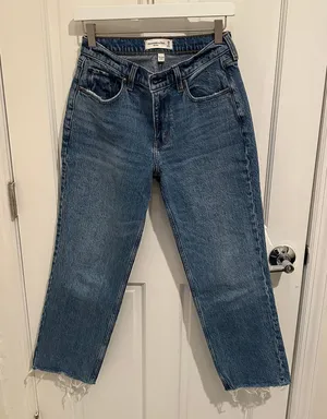 Mid Rise Ankle Straight Jeans thumbnail 1