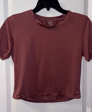 Women's Mauve Short Sleeve Workout Crop Top Size: M thumbnail 1