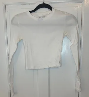 Aritzia TNA Classic White Ribbed Top size‎ S thumbnail 1