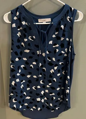 LOFT Women's Navy and White Patterned Blouse thumbnail 1
